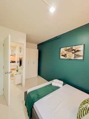 2 Schlafzimmer, Schreibtisch, Reisekinderbett, kostenloses WLAN