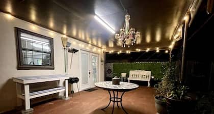 3 Bd/2 Ba open concept home with plenty of parking