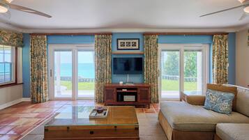 Smart TV, fireplace, books