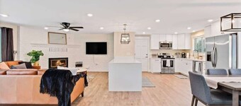 Stunning Golf Course Retreat 4BR Home