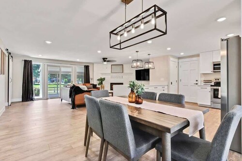 Stunning Golf Course Retreat 4BR Home