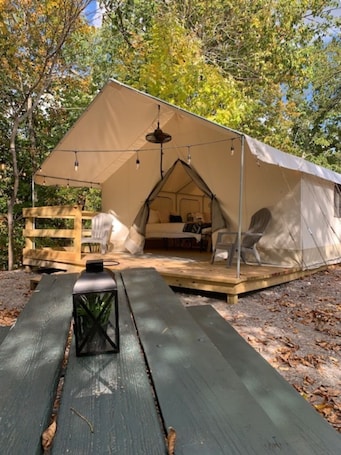 Terrace/patio. Luxury Spacious Glamping, Lake View, Grill, Pool, Pet Friendly, Swim