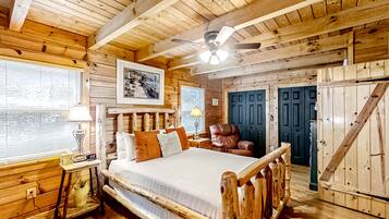 2 habitaciones, escritorio, tabla de planchar con plancha y wifi