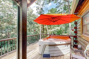 Tina de hidromasaje al aire libre