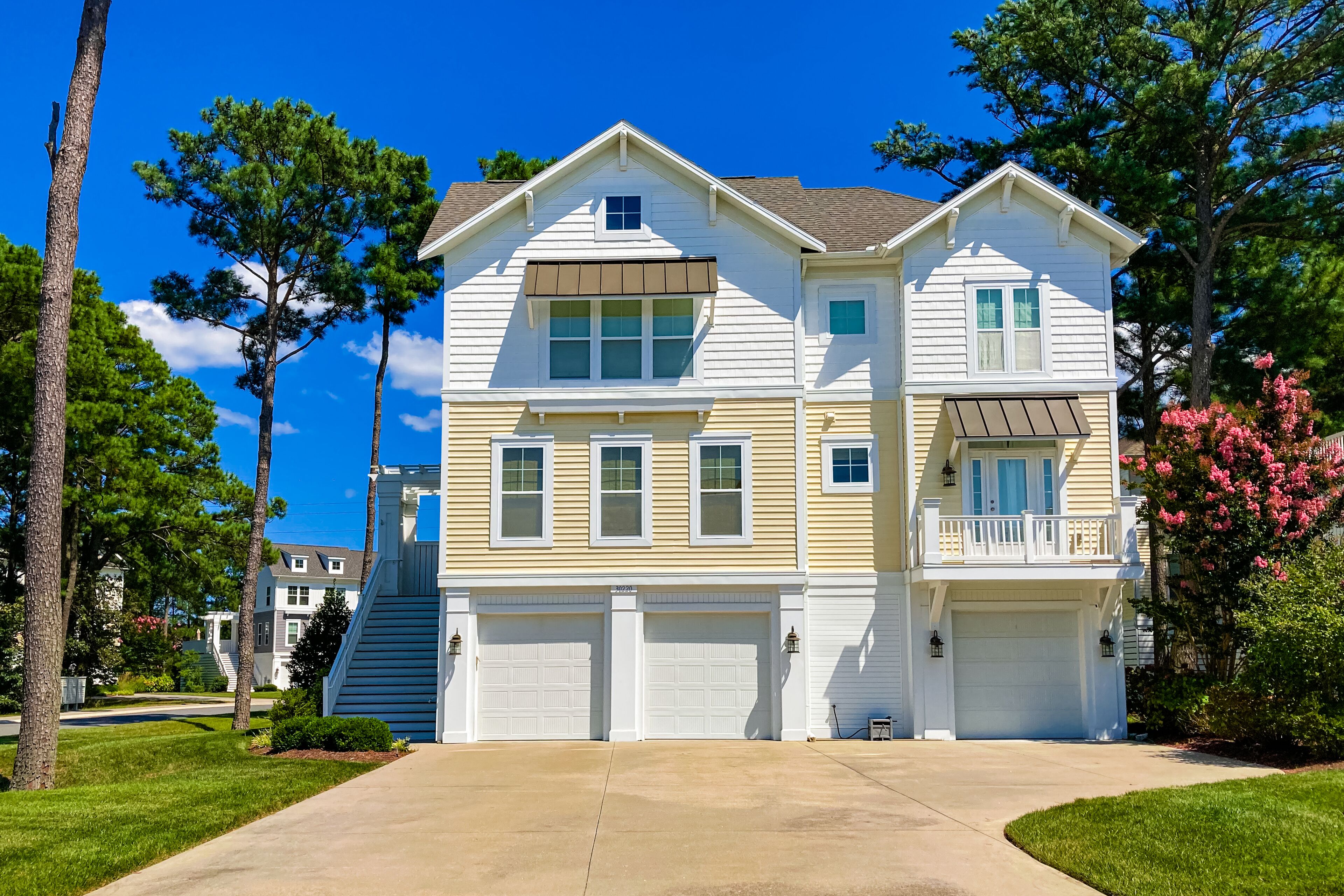 Watermark North home with pool, gym, launch/pier access, & private deck