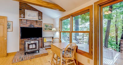 Pine Knoll on Lake George | Cottage with direct lake & private dock access