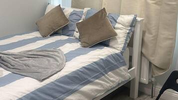 Setrika/meja setrika dan Wi-Fi gratis