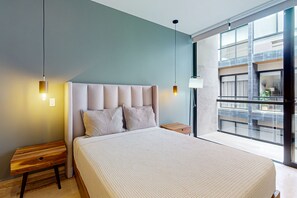 1 bedroom, internet, bed sheets