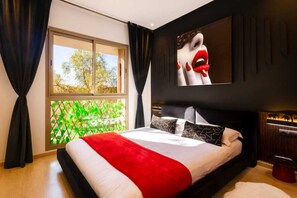 3 habitaciones, tabla de planchar con plancha, wifi y ropa de cama 