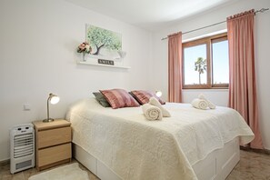 2 bedrooms, Internet, bed sheets