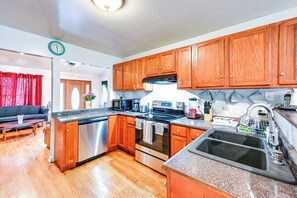 Fridge, microwave, stovetop, dishwasher - Peaceful North Carolina Getaway w/ Large Deck! (Blounts Creek)