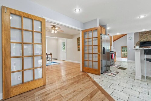 Country Castle Retreat! Beautiful 4600+ sq 4 bd 4 bath sprawling country estate!