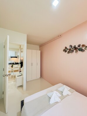 2 habitaciones, escritorio, wifi gratis y ropa de cama