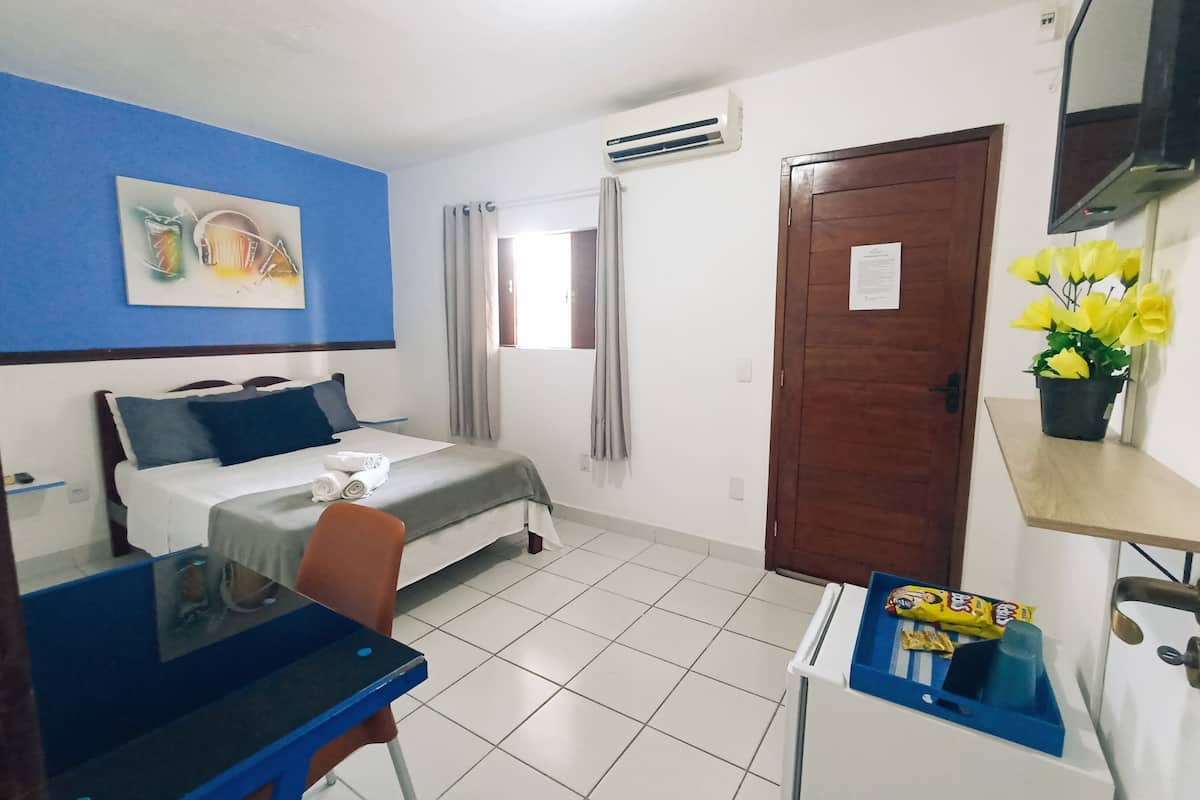 Standard Double or Twin Room | Minibar, desk, laptop workspace, WiFi (free)