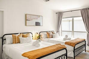 2 camere, una scrivania, ferro/asse da stiro, Wi-Fi