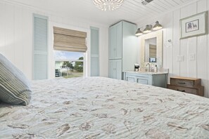 5 bedrooms, desk, iron/ironing board, travel cot - Close to Everything in Gulf Shores! 5 BR house w/Private Pool (Gulf Shores)
