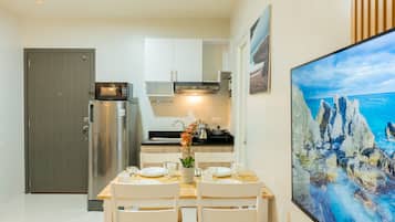 Fridge, microwave, stovetop, electric kettle