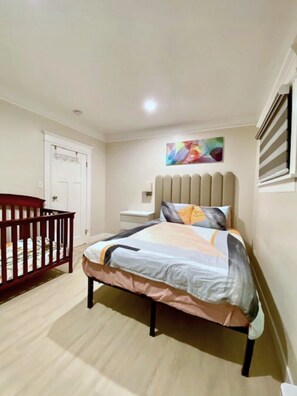 3 bedrooms, iron/ironing board, free WiFi, bed sheets