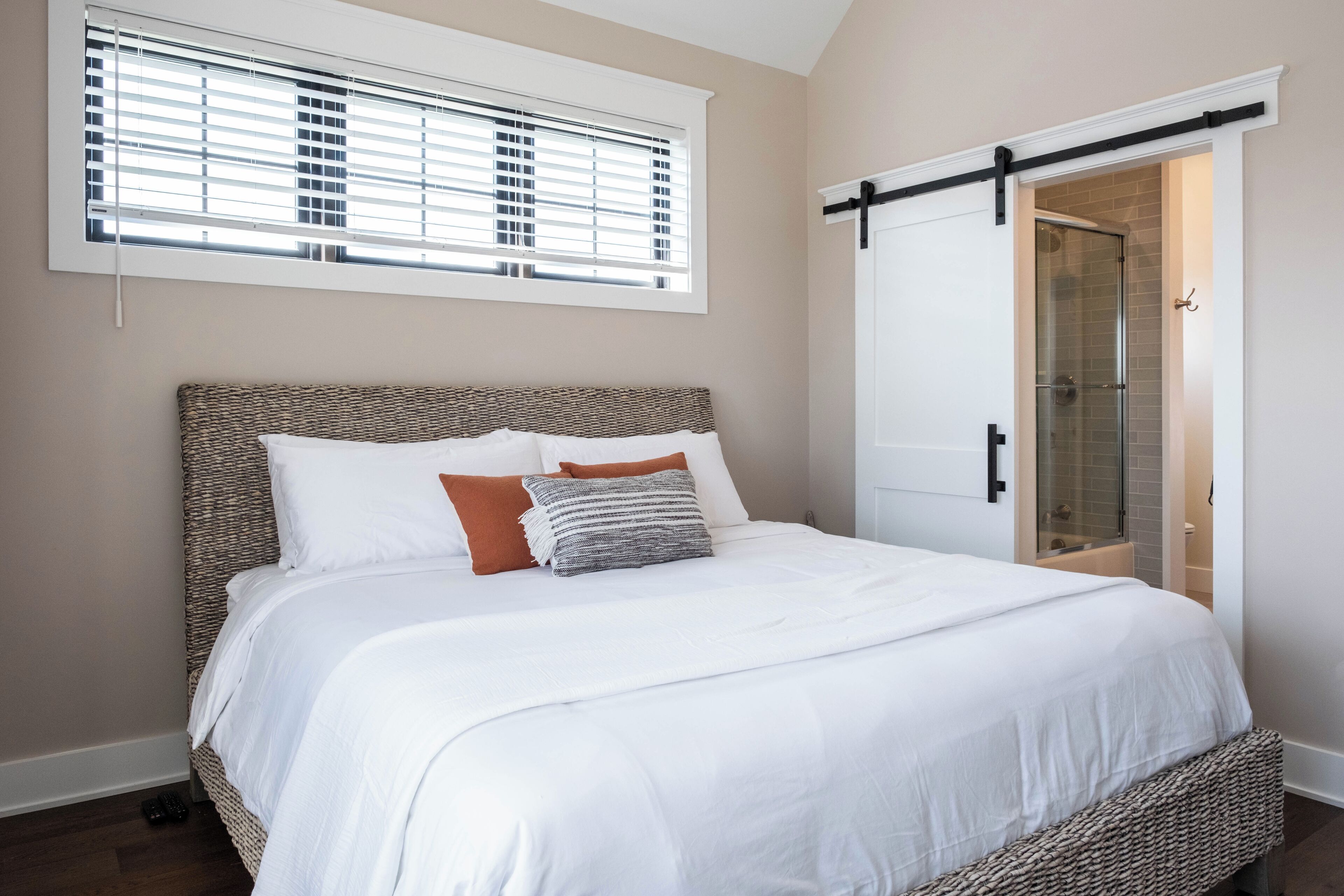 2 habitaciones, wifi gratis y ropa de cama 