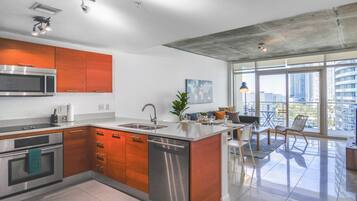 Deluxe Apartment | Private kitchenette