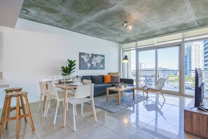 Dining room - Relax Family Midtown Miami (Miami)