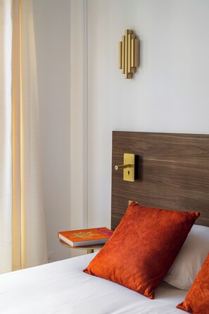 2 soverom, strykejern/-brett, reiseseng for barn og internettilgang