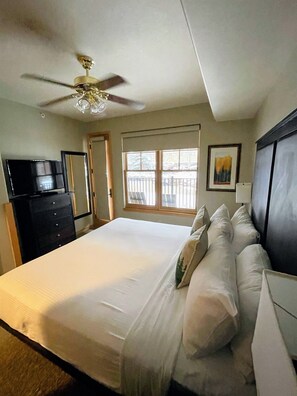 3 bedrooms, iron/ironing board, free WiFi, bed sheets - Grand Timber Lodge 3 bedroom - Ski-in/Ski-out (Breckenridge)