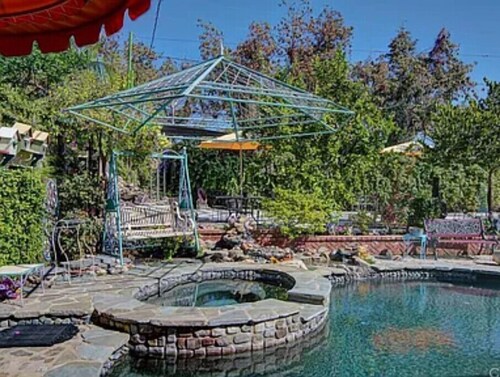 A Sweet Retreat  /LA Attractions /Disney / Beaches