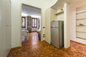 Interior - Montebello Place in Florence by Mmega (Firenze)