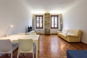 Living area - Montebello Place in Florence by Mmega (Firenze)