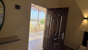 Premium bedding, soundproofing, iron/ironing board, free WiFi