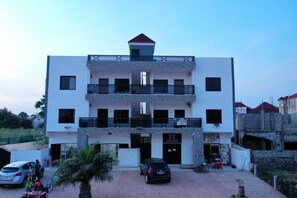 Exterior - The View Apartments (Wullingkama)