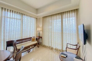 Living area - Nice And Homey 2Br Apartment At Menteng Park (Jakarta)