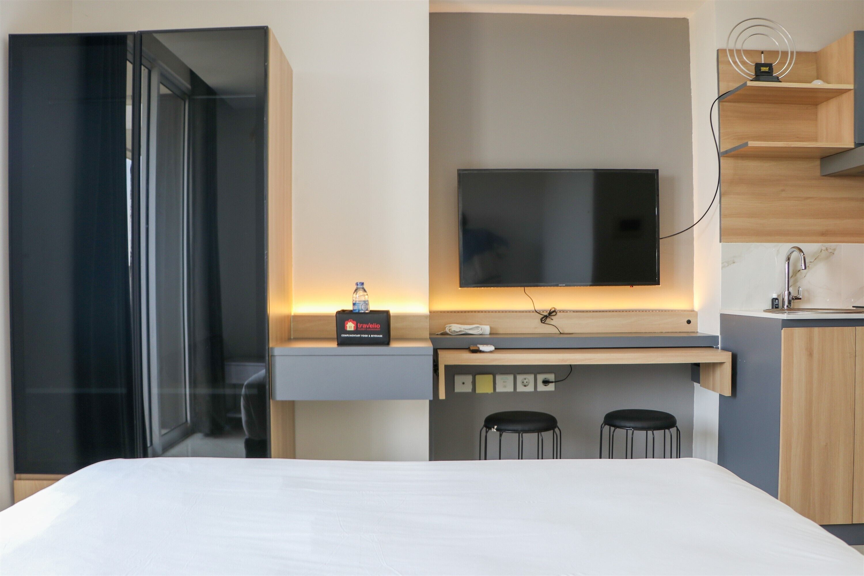 Studio | Living area