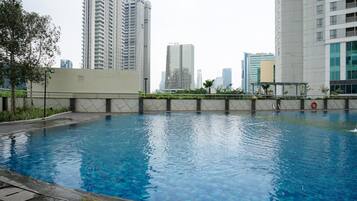 Kolam renang outdoor