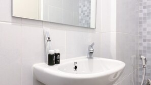 Bathroom - Cozy And Simply Look Studio Tokyo Riverside Pik 2 Apartment (Teluknaga)