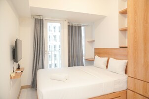 Minibar, free WiFi