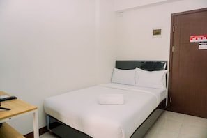 Studio | Minibar, free WiFi - Cozy Stay Studio At Loftvilles City Apartment (South Tangerang)
