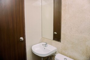 Apartment | Bathroom | Shower, free toiletries, towels - Comfort And Homey 2Br At Transpark Bintaro Apartment (South Tangerang)