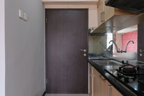 Private kitchen - Good Deal 2Br Apartment At Jarrdin Cihampelas (Bandung)