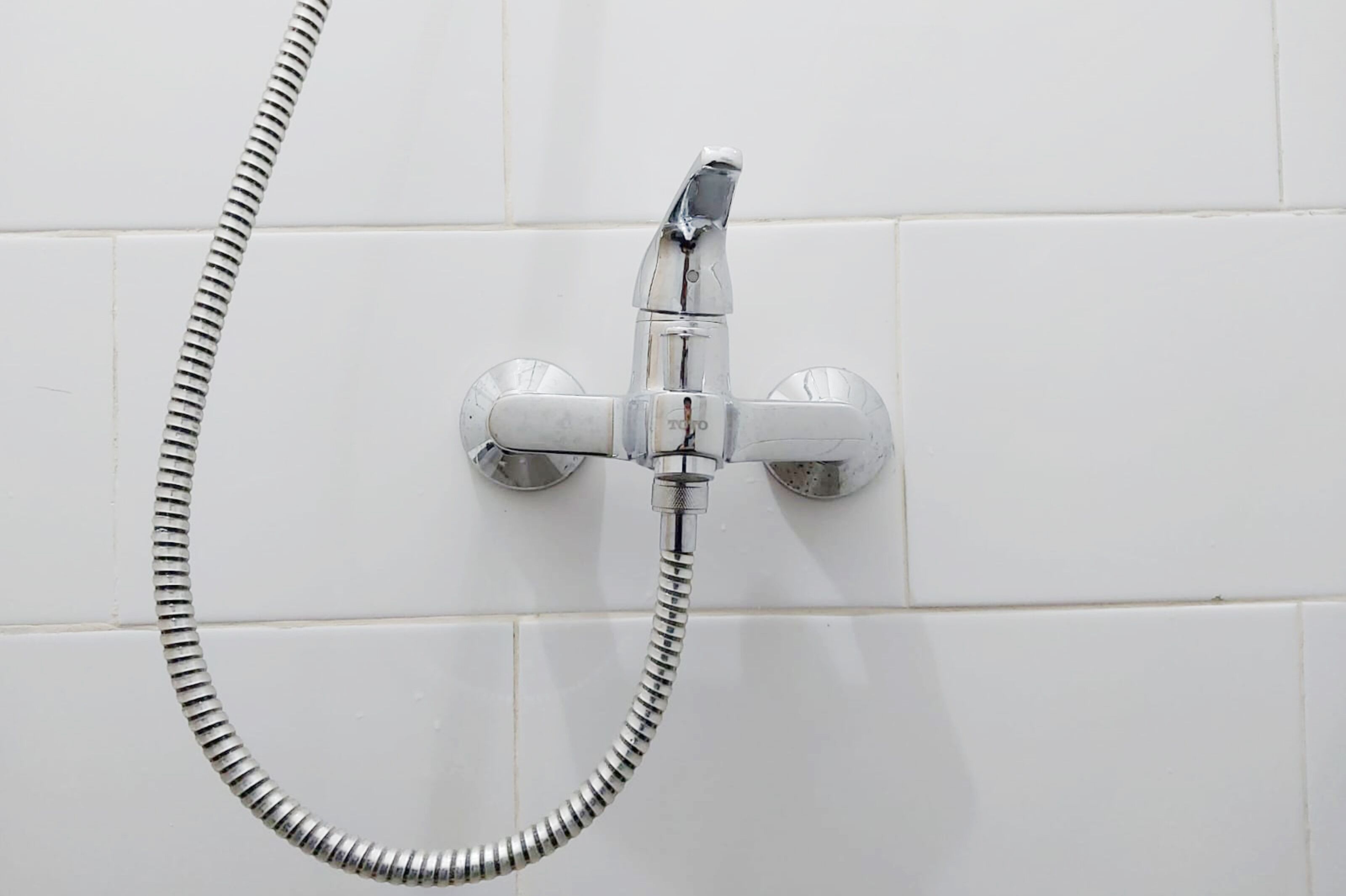 Studio | Bathroom | Shower, towels