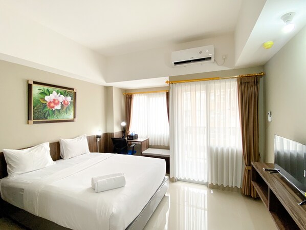 Studio | Free WiFi - Cozy Stay Studio Apartment at LRT City Jatibening (Bekasi)