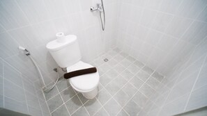 スタジオ | バスルーム | シャワー、バスアメニティ (無料)、タオル