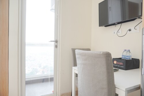 Comfort And Minimalist Studio Menteng Park Apartment
