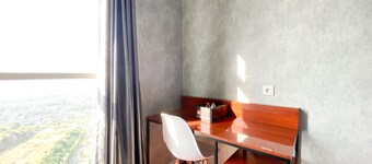 Homey And Good Choice Studio At Amartha View Apartment