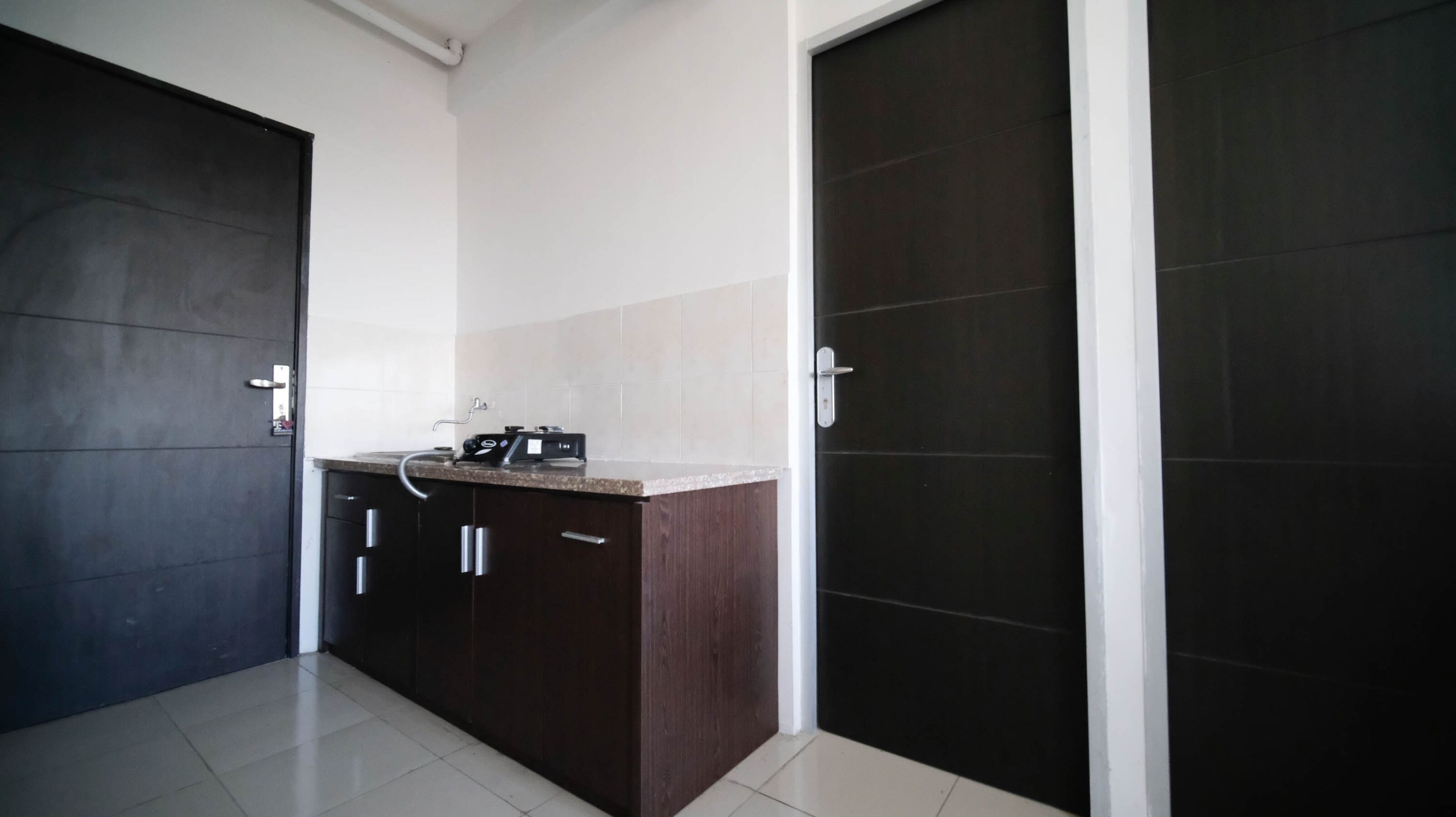 Huoneisto | Yksityinen keittiö | Täysikokoinen jääkaappi, liesi