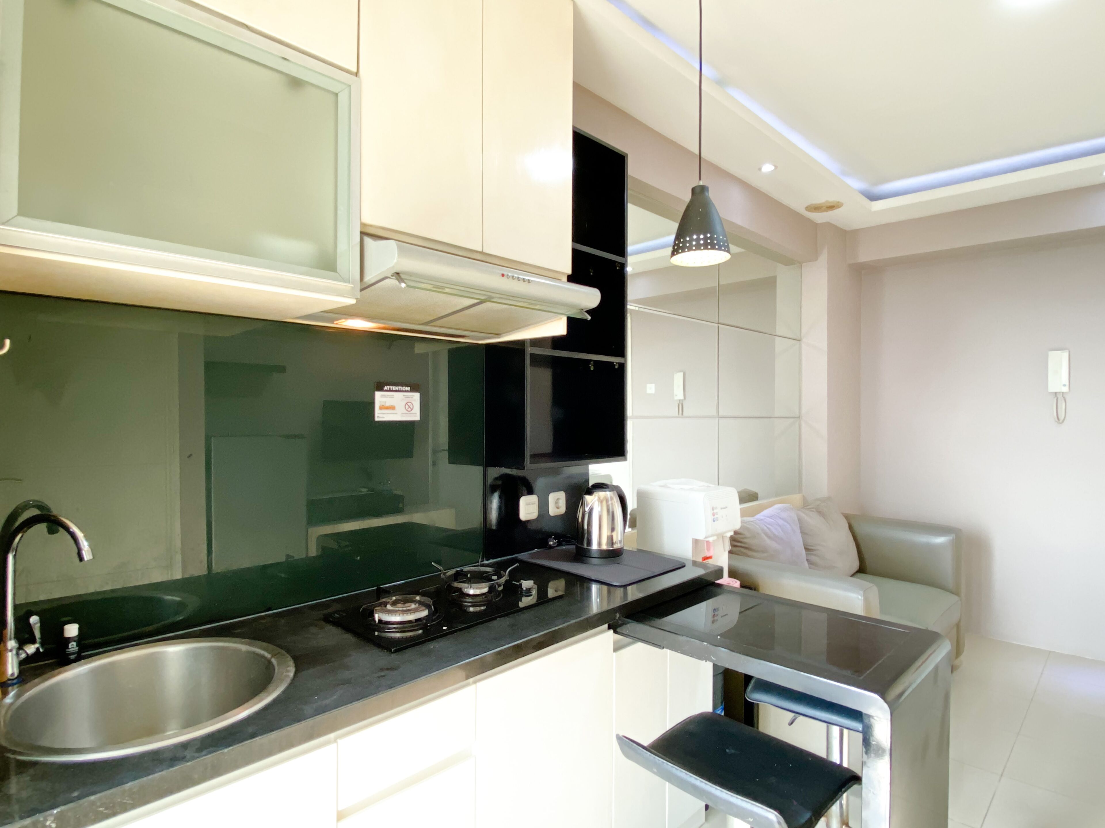 Apartamento | Cocina privada | Frigorífico grande y placa de cocina