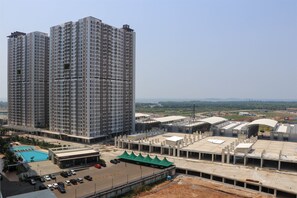 Exterior - Studio (No Kitchen) With Sea View Tokyo Riverside Pik 2 Apartment (Teluknaga)