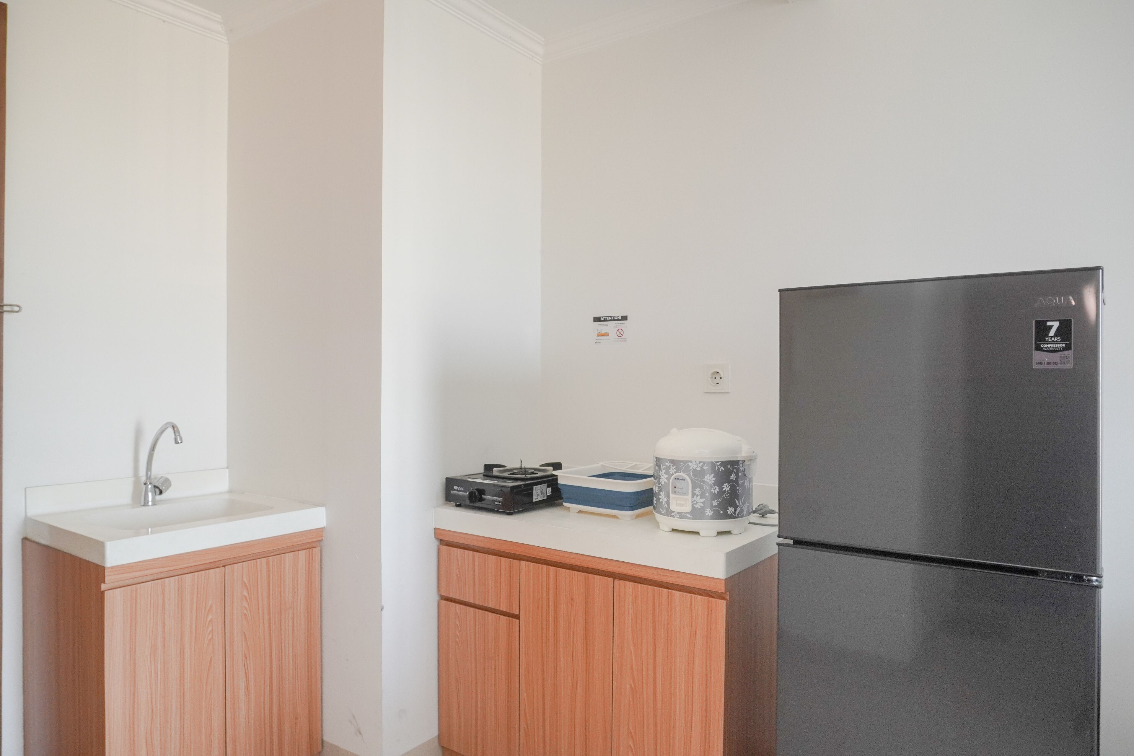 Apartment | Private kitchen | Full-size fridge, stovetop