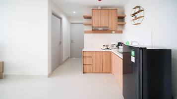 Apartment | Private kitchen | Full-sized fridge, stovetop